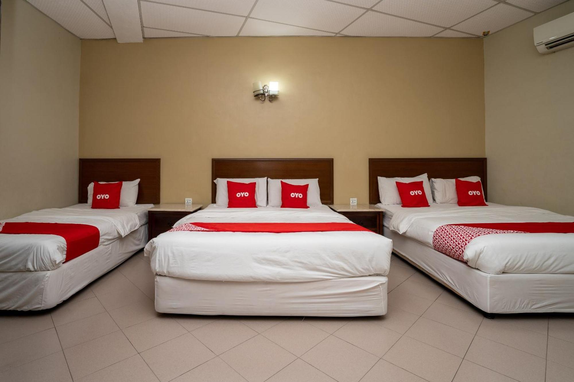 De Clinique Hotel Кампонг-Пасир-Богак Экстерьер фото