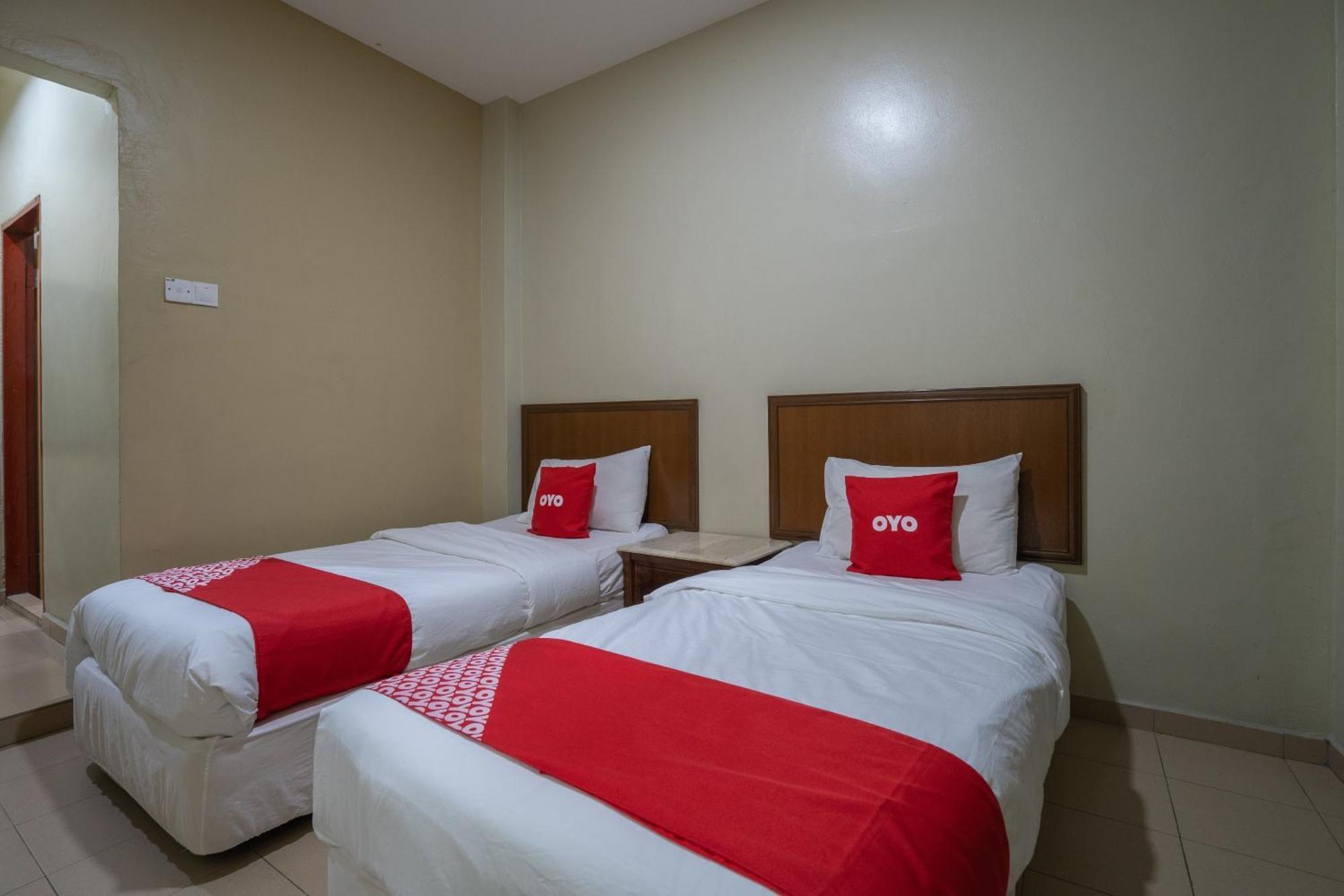 De Clinique Hotel Кампонг-Пасир-Богак Экстерьер фото